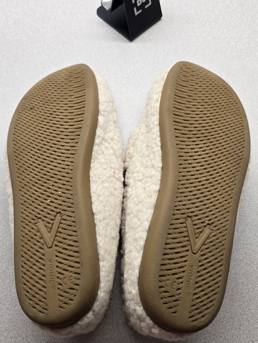 Vionic Cozy Faux Shearling Loafers Cream Comfort Slip On US 9 - Picture 5 of 8